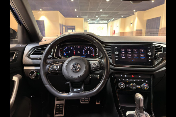 Volkswagen T-Roc 2.0 TSI 4Motion R 300PK|PANO|CAMERA|BTW AUTO|LINE-ASSIST|ACC Volkswagen T-Roc 2.0 TSI 4Motion R 300PK|PANO|CAMERA|BTW AUTO|LINE-ASSIST|ACC