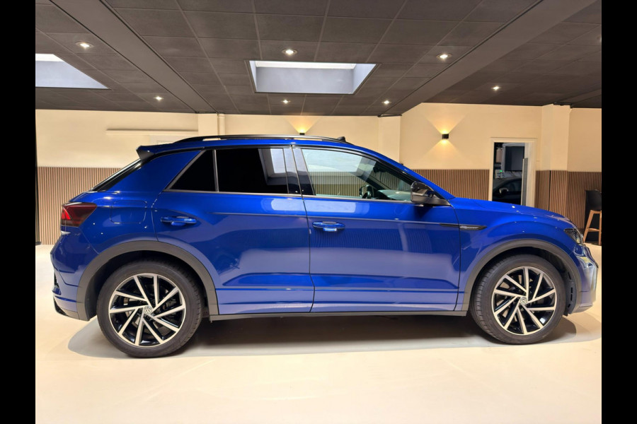 Volkswagen T-Roc 2.0 TSI 4Motion R 300PK|PANO|CAMERA|BTW AUTO|LINE-ASSIST|ACC Volkswagen T-Roc 2.0 TSI 4Motion R 300PK|PANO|CAMERA|BTW AUTO|LINE-ASSIST|ACC