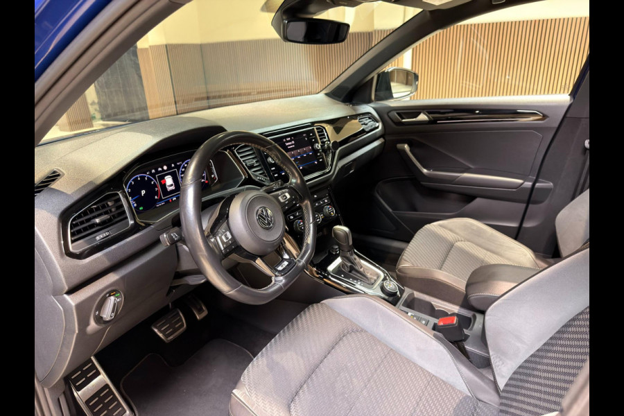 Volkswagen T-Roc 2.0 TSI 4Motion R 300PK|PANO|CAMERA|BTW AUTO|LINE-ASSIST|ACC Volkswagen T-Roc 2.0 TSI 4Motion R 300PK|PANO|CAMERA|BTW AUTO|LINE-ASSIST|ACC