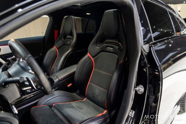 Mercedes-Benz CLA-Klasse Shooting Brake AMG 45 S 4MATIC+ Premium Plus |PANO|CAMERA|SFEER|BURMESTER|KUIPSTOELEN|MEMORY Mercedes-Benz CLA-Klasse Shooting Brake AMG 45 S 4MATIC+ Premium Plus |PANO|CAMERA|SFEER|BURMESTER|KUIPSTOELEN|MEMORY