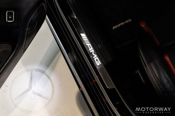 Mercedes-Benz CLA-Klasse Shooting Brake AMG 45 S 4MATIC+ Premium Plus |PANO|CAMERA|SFEER|BURMESTER|KUIPSTOELEN|MEMORY Mercedes-Benz CLA-Klasse Shooting Brake AMG 45 S 4MATIC+ Premium Plus |PANO|CAMERA|SFEER|BURMESTER|KUIPSTOELEN|MEMORY