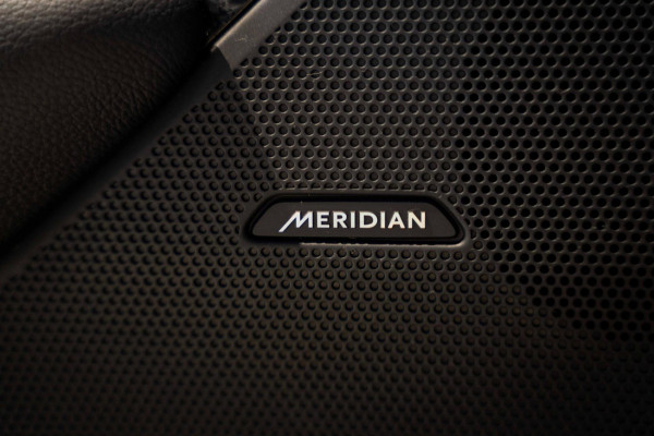 Land Rover Range Rover Velar 2.0 P400e R-Dynamic HSE|Black Pack|Matrix|Pano|360°Camera|ColdClimatePac|Meridian|Memory Land Rover Range Rover Velar 2.0 P400e R-Dynamic HSE|Black Pack|Matrix|Pano|360°Camera|ColdClimatePac|Meridian|Memory