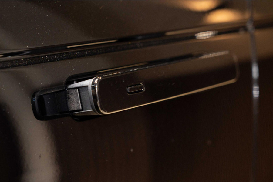 Land Rover Range Rover Velar 2.0 P400e R-Dynamic HSE|Black Pack|Matrix|Pano|360°Camera|ColdClimatePac|Meridian|Memory Land Rover Range Rover Velar 2.0 P400e R-Dynamic HSE|Black Pack|Matrix|Pano|360°Camera|ColdClimatePac|Meridian|Memory