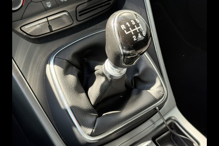 Ford Kuga BWJ 2017 | 1.5T 120PK Trend Ultimate | | TREKHAAK | CLIMA | CRUISE | NAVI | LICHTMETAAL | PDC | CARPLAY Ford Kuga BWJ 2017 | 1.5T 120PK Trend Ultimate | | TREKHAAK | CLIMA | CRUISE | NAVI | LICHTMETAAL | PDC | CARPLAY