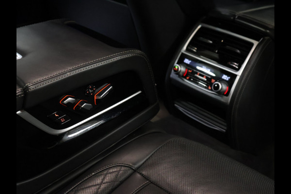 BMW 7 Serie 745e High Executive M Sport [SCHUIFKANTELDAK, HARMAN/KARDON, APPLE CARPLAY, ANDROID, ELEKTRISCH VERSTELBARE STOELEN V+A, STOELMASSAGE V+A, LUCHTVERING, 360 CAMERA, HEAD-UP, STUURVERWARMING, STOELVERKOELING, STOELVERWARM BMW 7 Serie 745e High Executive M Sport [SCHUIFKANTELDAK, HARMAN/KARDON, APPLE CARPLAY, ANDROID, ELEKTRISCH VERSTELBARE STOELEN V+A, STOELMASSAGE V+A, LUCHTVERING, 360 CAMERA, HEAD-UP, STUURVERWARMING, STOELVERKOELING, STOELVERWARM