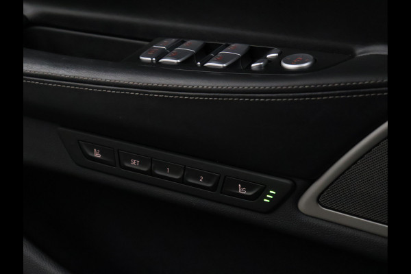BMW 7 Serie 745e High Executive M Sport [SCHUIFKANTELDAK, HARMAN/KARDON, APPLE CARPLAY, ANDROID, ELEKTRISCH VERSTELBARE STOELEN V+A, STOELMASSAGE V+A, LUCHTVERING, 360 CAMERA, HEAD-UP, STUURVERWARMING, STOELVERKOELING, STOELVERWARM BMW 7 Serie 745e High Executive M Sport [SCHUIFKANTELDAK, HARMAN/KARDON, APPLE CARPLAY, ANDROID, ELEKTRISCH VERSTELBARE STOELEN V+A, STOELMASSAGE V+A, LUCHTVERING, 360 CAMERA, HEAD-UP, STUURVERWARMING, STOELVERKOELING, STOELVERWARM