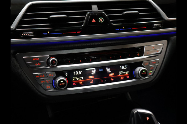 BMW 7 Serie 745e High Executive M Sport [SCHUIFKANTELDAK, HARMAN/KARDON, APPLE CARPLAY, ANDROID, ELEKTRISCH VERSTELBARE STOELEN V+A, STOELMASSAGE V+A, LUCHTVERING, 360 CAMERA, HEAD-UP, STUURVERWARMING, STOELVERKOELING, STOELVERWARM BMW 7 Serie 745e High Executive M Sport [SCHUIFKANTELDAK, HARMAN/KARDON, APPLE CARPLAY, ANDROID, ELEKTRISCH VERSTELBARE STOELEN V+A, STOELMASSAGE V+A, LUCHTVERING, 360 CAMERA, HEAD-UP, STUURVERWARMING, STOELVERKOELING, STOELVERWARM
