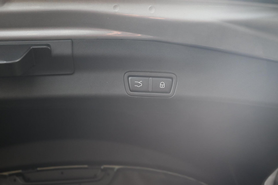 Alfa Romeo Stelvio 2.0 T AWD Super First Edition 280 PK Leder Camera Keyless Stoel/Stuurverw. Elek Klep 20'' Alfa Romeo Stelvio 2.0 T AWD Super First Edition 280 PK Leder Camera Keyless Stoel/Stuurverw. Elek Klep 20''