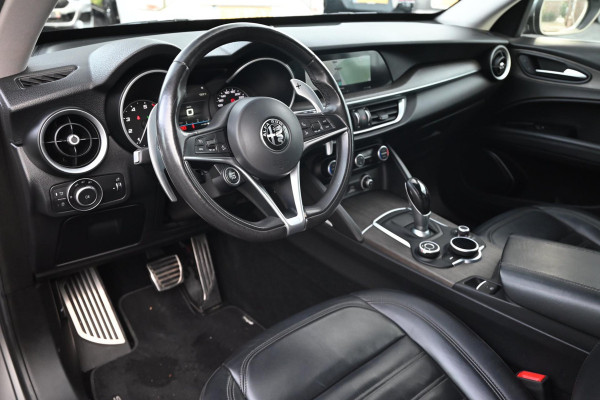 Alfa Romeo Stelvio 2.0 T AWD Super First Edition 280 PK Leder Camera Keyless Stoel/Stuurverw. Elek Klep 20'' Alfa Romeo Stelvio 2.0 T AWD Super First Edition 280 PK Leder Camera Keyless Stoel/Stuurverw. Elek Klep 20''