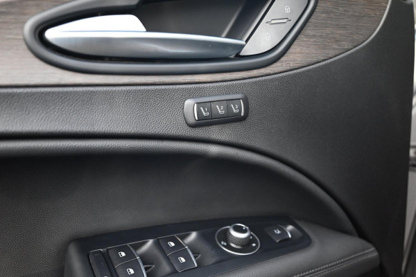 Alfa Romeo Stelvio 2.0 T AWD Super First Edition 280 PK Leder Camera Keyless Stoel/Stuurverw. Elek Klep 20'' Alfa Romeo Stelvio 2.0 T AWD Super First Edition 280 PK Leder Camera Keyless Stoel/Stuurverw. Elek Klep 20''