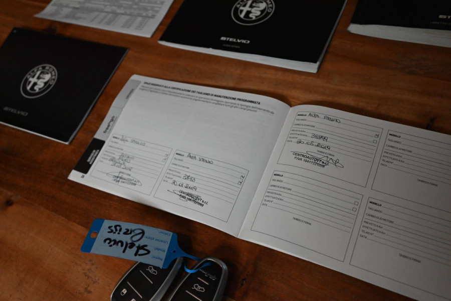 Alfa Romeo Stelvio 2.0 T AWD Super First Edition 280 PK Leder Camera Keyless Stoel/Stuurverw. Elek Klep 20'' Alfa Romeo Stelvio 2.0 T AWD Super First Edition 280 PK Leder Camera Keyless Stoel/Stuurverw. Elek Klep 20''