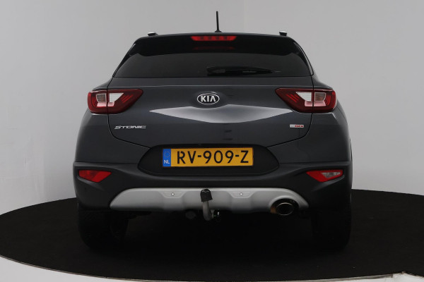 Kia Stonic 1.0 T-GDi DynamicLine (TREKHAAK, ACHTERUITRIJCAMERA, PARKEERSENSOREN, LANE-ASSIST, CRUISE CONTROL) Kia Stonic 1.0 T-GDi DynamicLine (TREKHAAK, ACHTERUITRIJCAMERA, PARKEERSENSOREN, LANE-ASSIST, CRUISE CONTROL)