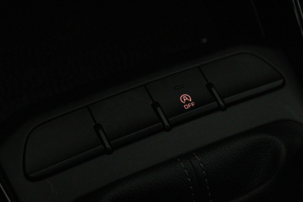 Kia Stonic 1.0 T-GDi DynamicLine (TREKHAAK, ACHTERUITRIJCAMERA, PARKEERSENSOREN, LANE-ASSIST, CRUISE CONTROL) Kia Stonic 1.0 T-GDi DynamicLine (TREKHAAK, ACHTERUITRIJCAMERA, PARKEERSENSOREN, LANE-ASSIST, CRUISE CONTROL)