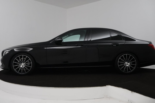 Mercedes-Benz E-Klasse 200 Business (SFEERVERLICHTING STOELVERWARMING, NAVIGATIE, CRUISE CONTROL, PARKEERSENSOREN) Mercedes-Benz E-Klasse 200 Business (SFEERVERLICHTING STOELVERWARMING, NAVIGATIE, CRUISE CONTROL, PARKEERSENSOREN)