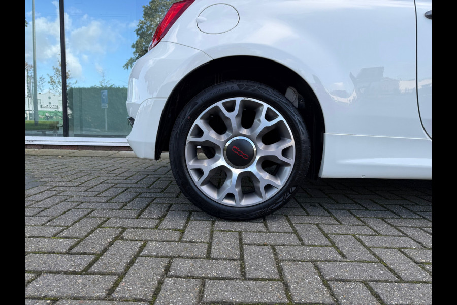 Fiat 500 1.0 Hybrid Sport - Navi - Climate - Panodak - Parkeerhulp - Org.NL