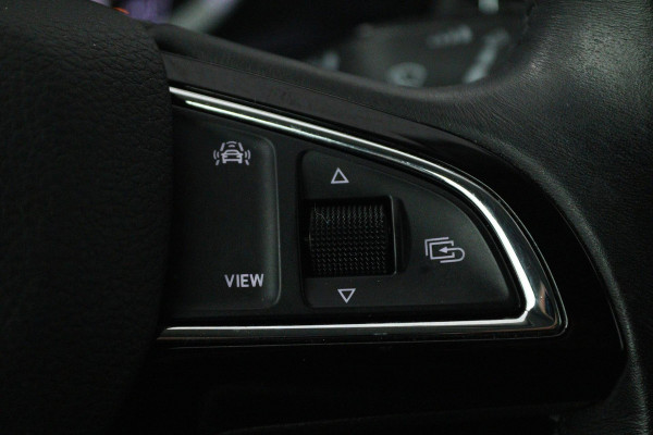 Škoda Karoq 1.5 TSI ACT Business Edition (TREKHAAK, STOELVERVARMING, ACHTERUITIJCAMERA, SFEERVERLICHTING, , NAVIGATIE, CAMERA)