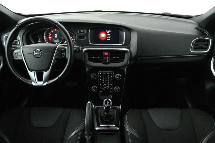 Volvo V40 1.5 T2 Nordic+ (TREKHAAK, AUTOMAAT, STOELVERWARMING, NAVIGATIE, CRUISE CONTROL, PARKEERSENSOREN) Volvo V40 1.5 T2 Nordic+ (TREKHAAK, AUTOMAAT, STOELVERWARMING, NAVIGATIE, CRUISE CONTROL, PARKEERSENSOREN)