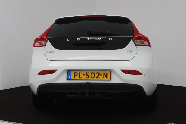 Volvo V40 1.5 T2 Nordic+ (TREKHAAK, AUTOMAAT, STOELVERWARMING, NAVIGATIE, CRUISE CONTROL, PARKEERSENSOREN) Volvo V40 1.5 T2 Nordic+ (TREKHAAK, AUTOMAAT, STOELVERWARMING, NAVIGATIE, CRUISE CONTROL, PARKEERSENSOREN)