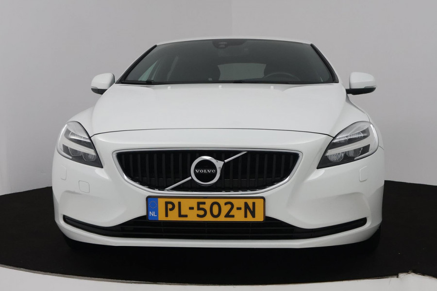 Volvo V40 1.5 T2 Nordic+ (TREKHAAK, AUTOMAAT, STOELVERWARMING, NAVIGATIE, CRUISE CONTROL, PARKEERSENSOREN) Volvo V40 1.5 T2 Nordic+ (TREKHAAK, AUTOMAAT, STOELVERWARMING, NAVIGATIE, CRUISE CONTROL, PARKEERSENSOREN)