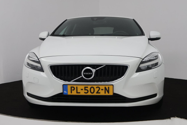 Volvo V40 1.5 T2 Nordic+ (TREKHAAK, AUTOMAAT, STOELVERWARMING, NAVIGATIE, CRUISE CONTROL, PARKEERSENSOREN) Volvo V40 1.5 T2 Nordic+ (TREKHAAK, AUTOMAAT, STOELVERWARMING, NAVIGATIE, CRUISE CONTROL, PARKEERSENSOREN)