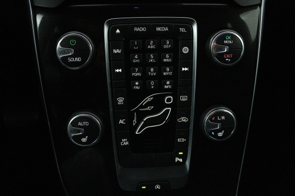 Volvo V40 1.5 T2 Nordic+ (TREKHAAK, AUTOMAAT, STOELVERWARMING, NAVIGATIE, CRUISE CONTROL, PARKEERSENSOREN) Volvo V40 1.5 T2 Nordic+ (TREKHAAK, AUTOMAAT, STOELVERWARMING, NAVIGATIE, CRUISE CONTROL, PARKEERSENSOREN)
