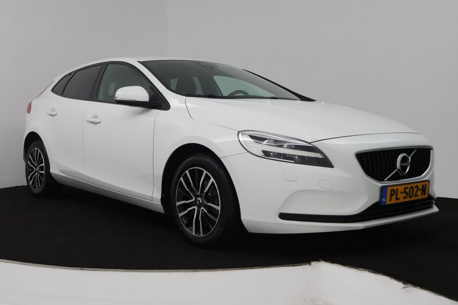 Volvo V40 1.5 T2 Nordic+ (TREKHAAK, AUTOMAAT, STOELVERWARMING, NAVIGATIE, CRUISE CONTROL, PARKEERSENSOREN) Volvo V40 1.5 T2 Nordic+ (TREKHAAK, AUTOMAAT, STOELVERWARMING, NAVIGATIE, CRUISE CONTROL, PARKEERSENSOREN)