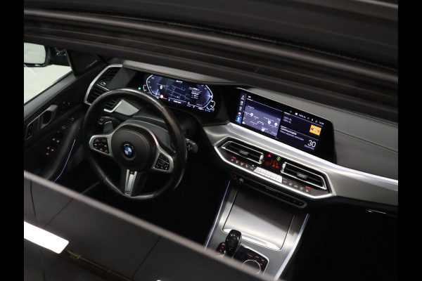 BMW X5 xDrive45e High Executive [SCHUIFKANTELDAK, TREKHAAK INKLAPBAAR, MEMORY SEATS, HARMAN/KARDON, APPLE CARPLAY, ANDROID, 360 CAMERA, HEAD-UP, STUURVERWARMING, STOELVERWARMING, ADAPTIVE CRUISE, VOL LEDER, NIEUWSTAAT]