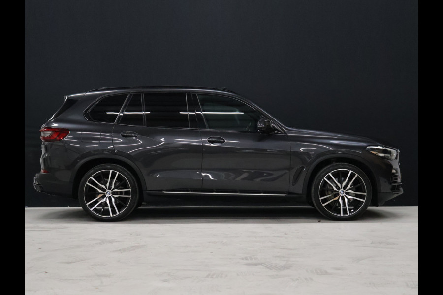 BMW X5 xDrive45e High Executive [SCHUIFKANTELDAK, TREKHAAK INKLAPBAAR, MEMORY SEATS, HARMAN/KARDON, APPLE CARPLAY, ANDROID, 360 CAMERA, HEAD-UP, STUURVERWARMING, STOELVERWARMING, ADAPTIVE CRUISE, VOL LEDER, NIEUWSTAAT]