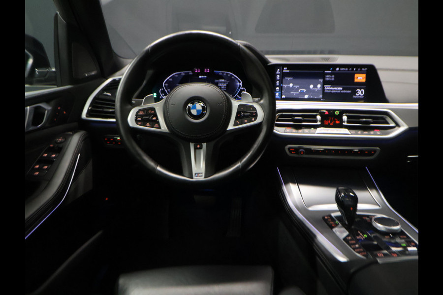 BMW X5 xDrive45e High Executive [SCHUIFKANTELDAK, TREKHAAK INKLAPBAAR, MEMORY SEATS, HARMAN/KARDON, APPLE CARPLAY, ANDROID, 360 CAMERA, HEAD-UP, STUURVERWARMING, STOELVERWARMING, ADAPTIVE CRUISE, VOL LEDER, NIEUWSTAAT]