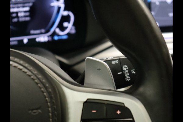 BMW X5 xDrive45e High Executive [SCHUIFKANTELDAK, TREKHAAK INKLAPBAAR, MEMORY SEATS, HARMAN/KARDON, APPLE CARPLAY, ANDROID, 360 CAMERA, HEAD-UP, STUURVERWARMING, STOELVERWARMING, ADAPTIVE CRUISE, VOL LEDER, NIEUWSTAAT]