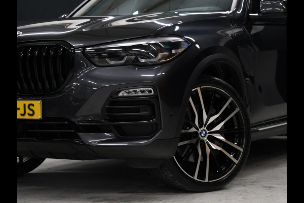 BMW X5 xDrive45e High Executive [SCHUIFKANTELDAK, TREKHAAK INKLAPBAAR, MEMORY SEATS, HARMAN/KARDON, APPLE CARPLAY, ANDROID, 360 CAMERA, HEAD-UP, STUURVERWARMING, STOELVERWARMING, ADAPTIVE CRUISE, VOL LEDER, NIEUWSTAAT]