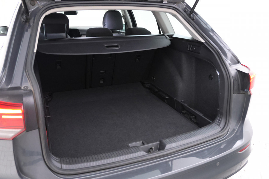 Volkswagen GOLF Variant 1.0 eTSI Life Business 110pk, Automaat, Apple carplay, Climate, Volkswagen GOLF Variant 1.0 eTSI Life Business 110pk, Automaat, Apple carplay, Climate,