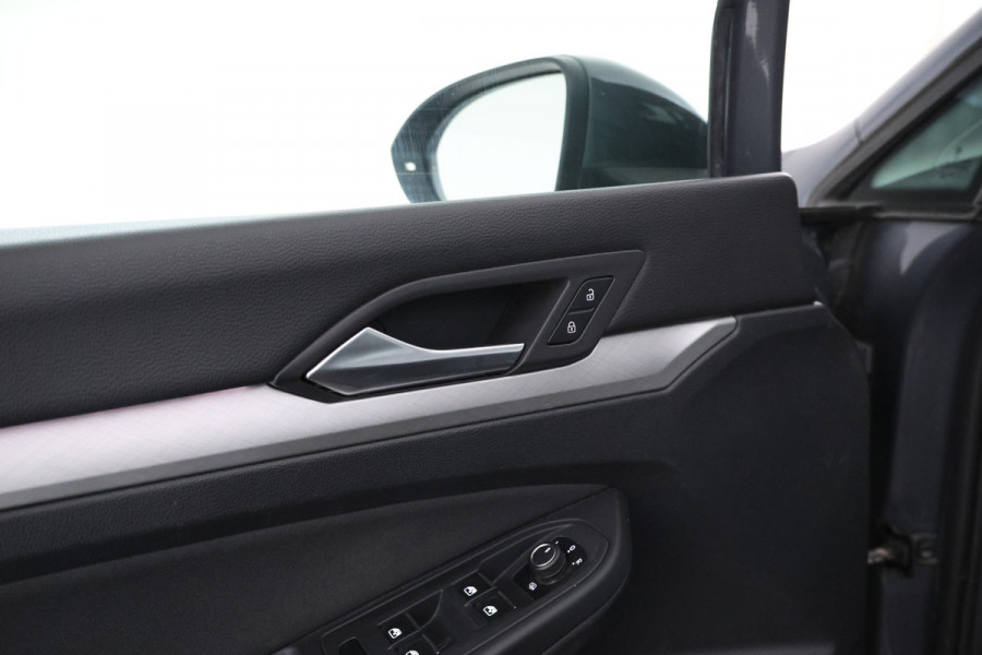 Volkswagen GOLF Variant 1.0 eTSI Life Business 110pk, Automaat, Apple carplay, Climate, Volkswagen GOLF Variant 1.0 eTSI Life Business 110pk, Automaat, Apple carplay, Climate,