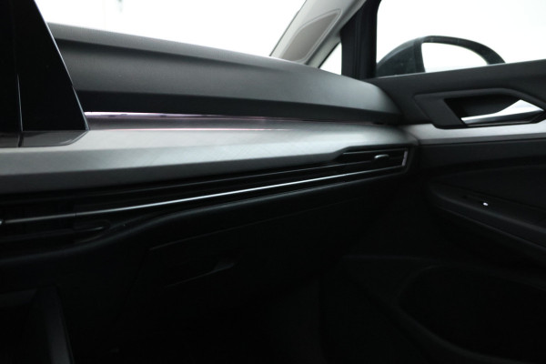 Volkswagen GOLF Variant 1.0 eTSI Life Business 110pk, Automaat, Apple carplay, Climate, Volkswagen GOLF Variant 1.0 eTSI Life Business 110pk, Automaat, Apple carplay, Climate,