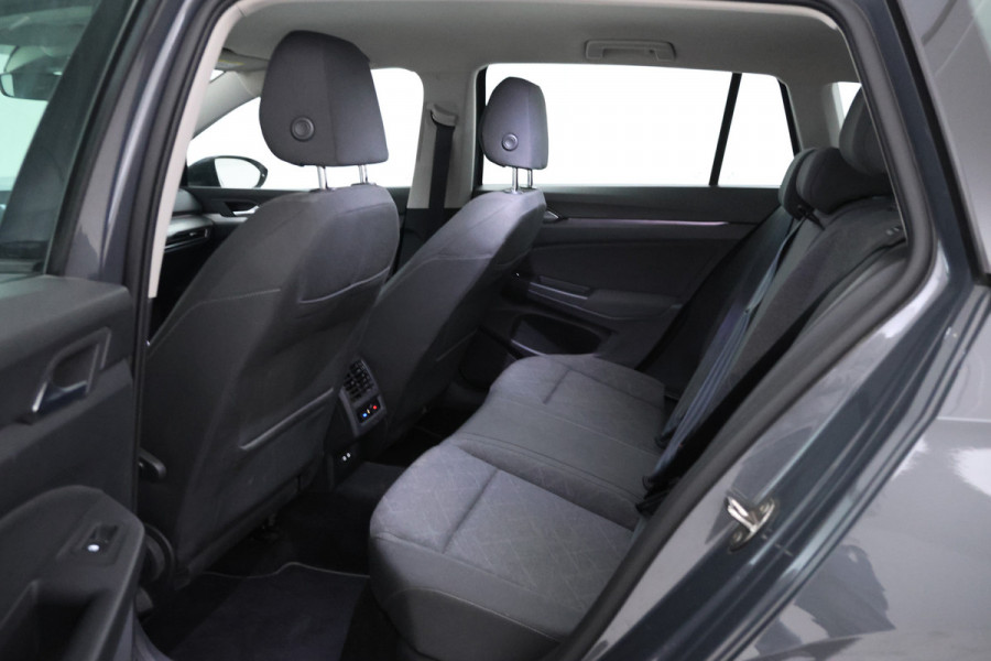 Volkswagen GOLF Variant 1.0 eTSI Life Business 110pk, Automaat, Apple carplay, Climate, Volkswagen GOLF Variant 1.0 eTSI Life Business 110pk, Automaat, Apple carplay, Climate,