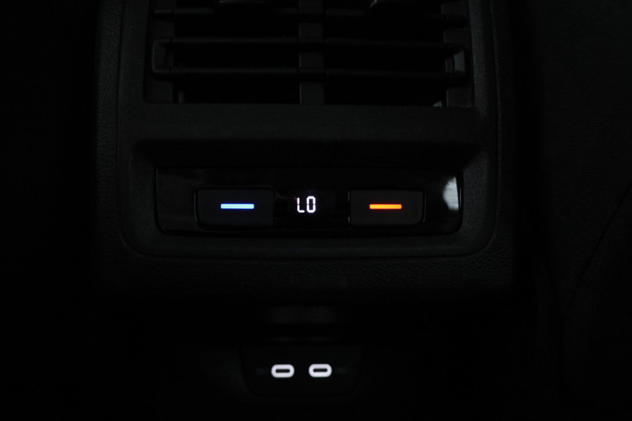 Volkswagen GOLF Variant 1.0 eTSI Life Business 110pk, Automaat, Apple carplay, Climate, Volkswagen GOLF Variant 1.0 eTSI Life Business 110pk, Automaat, Apple carplay, Climate,