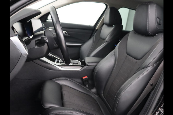 BMW 3-serie 330e Sport Line | Adaptive cruise | Stoelverwarming | Sportstoelen | Carplay | Sfeerverlichting | Live Cockpit | Navigatie | Half leder | DAB | Climate control | PHEV | Plug In BMW 3-serie 330e Sport Line | Adaptive cruise | Stoelverwarming | Sportstoelen | Carplay | Sfeerverlichting | Live Cockpit | Navigatie | Half leder | DAB | Climate control | PHEV | Plug In