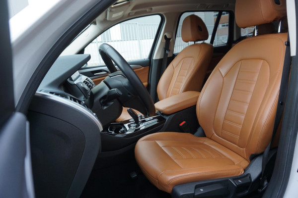 BMW X3 xDrive20i Executive Edition/Leer/Trekhaak/19Inch. /Dealeronderhouden.
