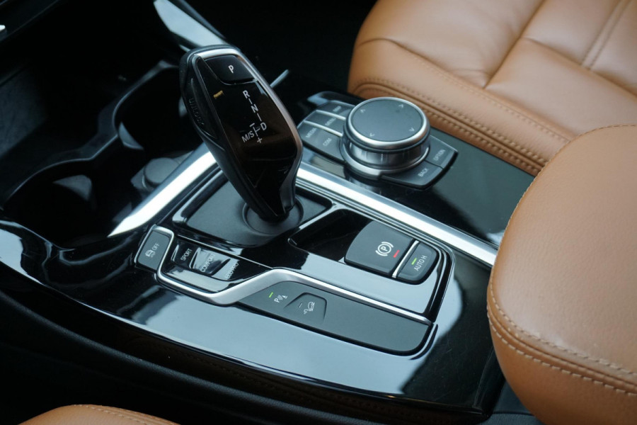 BMW X3 xDrive20i Executive Edition/Leer/Trekhaak/19Inch. /Dealeronderhouden.