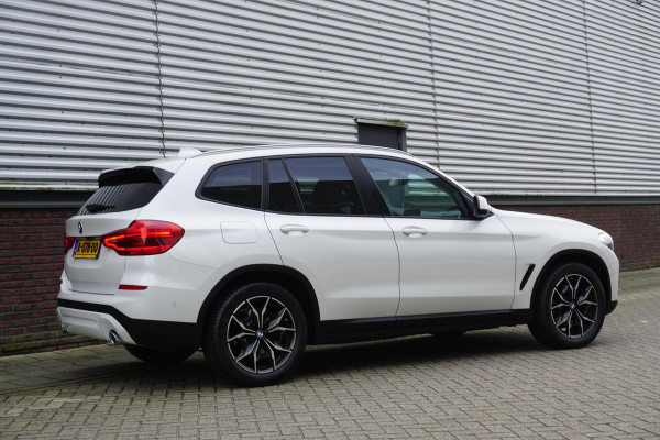 BMW X3 xDrive20i Executive Edition/Leer/Trekhaak/19Inch. /Dealeronderhouden.