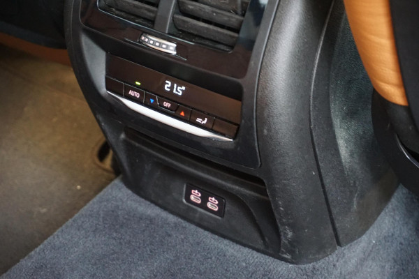 BMW X3 xDrive20i Executive Edition/Leer/Trekhaak/19Inch. /Dealeronderhouden.