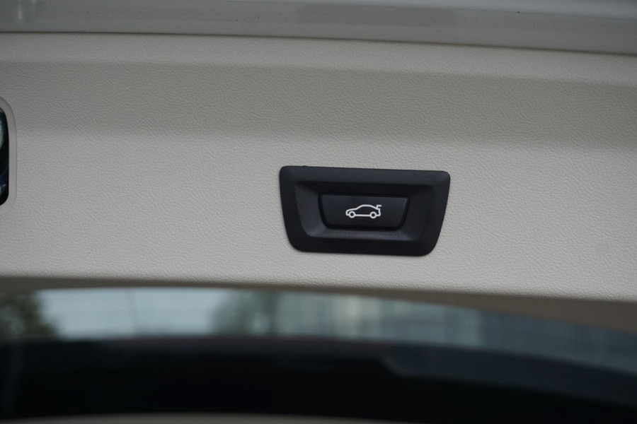 BMW X3 xDrive20i Executive Edition/Leer/Trekhaak/19Inch. /Dealeronderhouden.