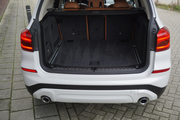 BMW X3 xDrive20i Executive Edition/Leer/Trekhaak/19Inch. /Dealeronderhouden.