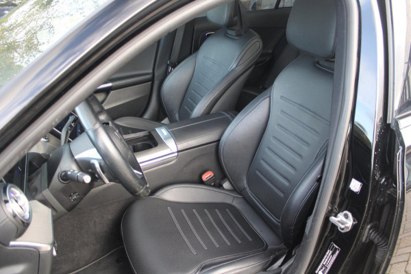 Mercedes-Benz C-Klasse 200 AMG Night | Pano | 360 | Memory | 19'' | Sfeerverlichting Mercedes-Benz C-Klasse 200 AMG Night | Pano | 360 | Memory | 19'' | Sfeerverlichting