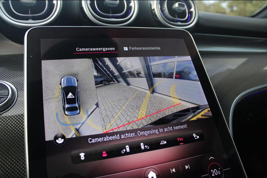 Mercedes-Benz C-Klasse 200 AMG Night | Pano | 360 | Memory | 19'' | Sfeerverlichting Mercedes-Benz C-Klasse 200 AMG Night | Pano | 360 | Memory | 19'' | Sfeerverlichting