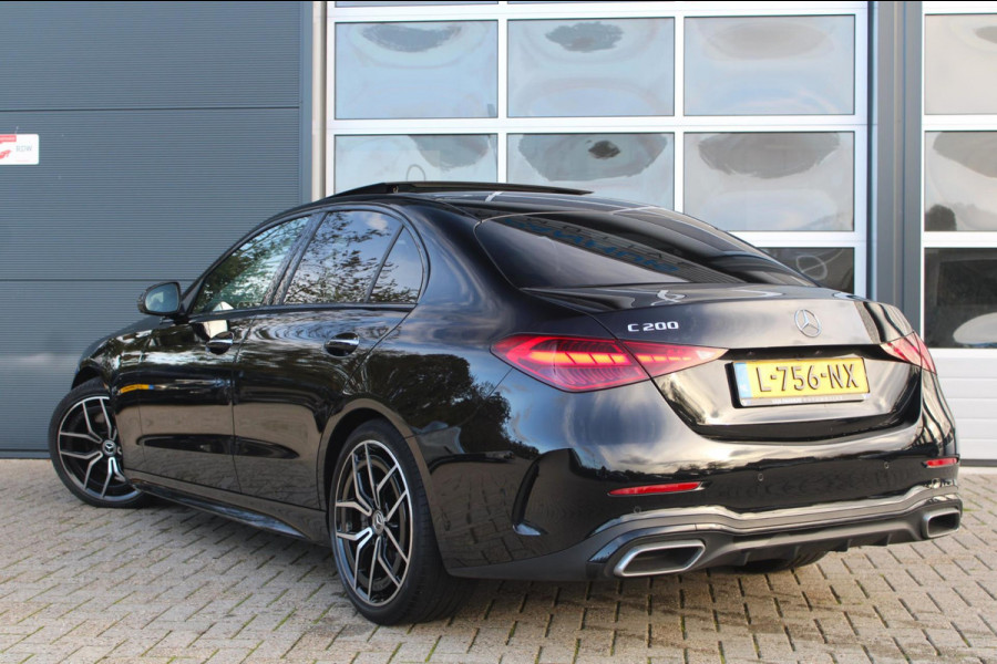 Mercedes-Benz C-Klasse 200 AMG Night | Pano | 360 | Memory | 19'' | Sfeerverlichting Mercedes-Benz C-Klasse 200 AMG Night | Pano | 360 | Memory | 19'' | Sfeerverlichting