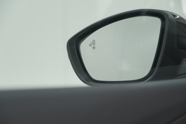 Peugeot 2008 PureTech 130 EAT8 GT | 360 Camera | Stoelmassage | Adaptieve Cruise Control | Dodehoekdetectie Peugeot 2008 PureTech 130 EAT8 GT | 360 Camera | Stoelmassage | Adaptieve Cruise Control | Dodehoekdetectie