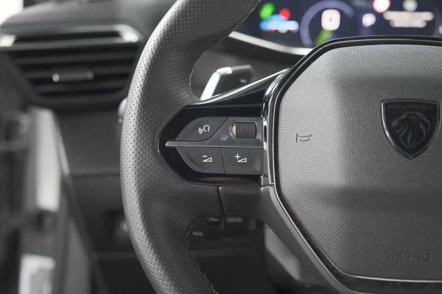 Peugeot 2008 PureTech 130 EAT8 GT | 360 Camera | Stoelmassage | Adaptieve Cruise Control | Dodehoekdetectie Peugeot 2008 PureTech 130 EAT8 GT | 360 Camera | Stoelmassage | Adaptieve Cruise Control | Dodehoekdetectie