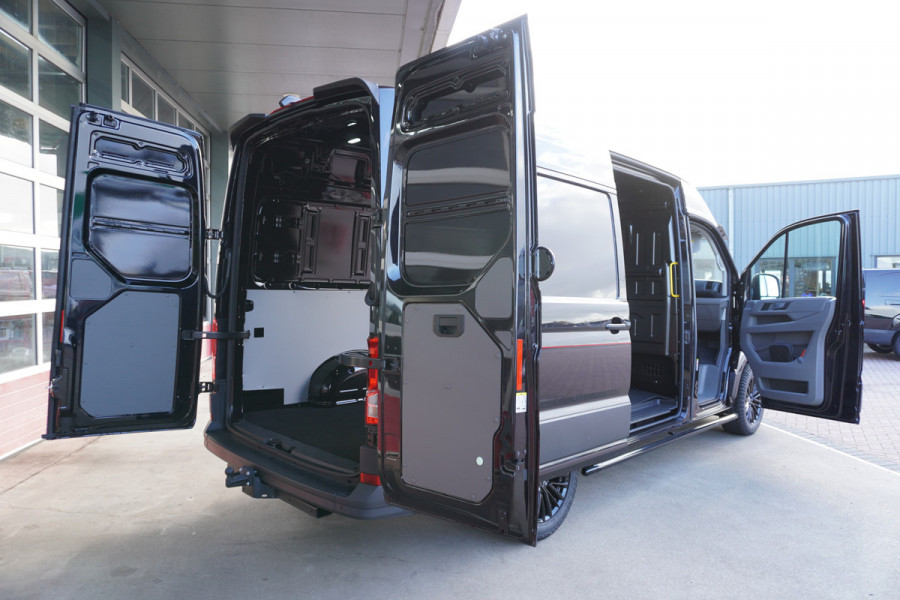 Volkswagen Crafter 30 2.0 TDI 140PK L3H3 Exclusive Automaat Hero Edition | Airco | Cruise | Navi | trekhaak  | Camera Volkswagen Crafter 30 2.0 TDI 140PK L3H3 Exclusive Automaat Hero Edition | Airco | Cruise | Navi | trekhaak  | Camera