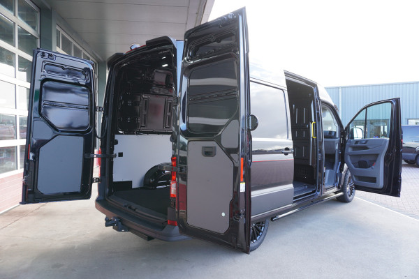 Volkswagen Crafter 30 2.0 TDI 140PK L3H3 Exclusive Automaat Hero Edition | Airco | Cruise | Navi | trekhaak  | Camera Volkswagen Crafter 30 2.0 TDI 140PK L3H3 Exclusive Automaat Hero Edition | Airco | Cruise | Navi | trekhaak  | Camera